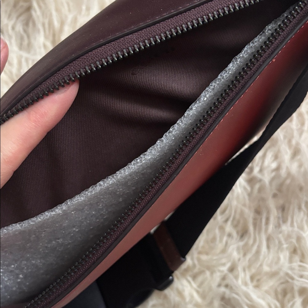 Coach Men's Burgundy and Red Leather Belt Bag - Picture 7 of 10